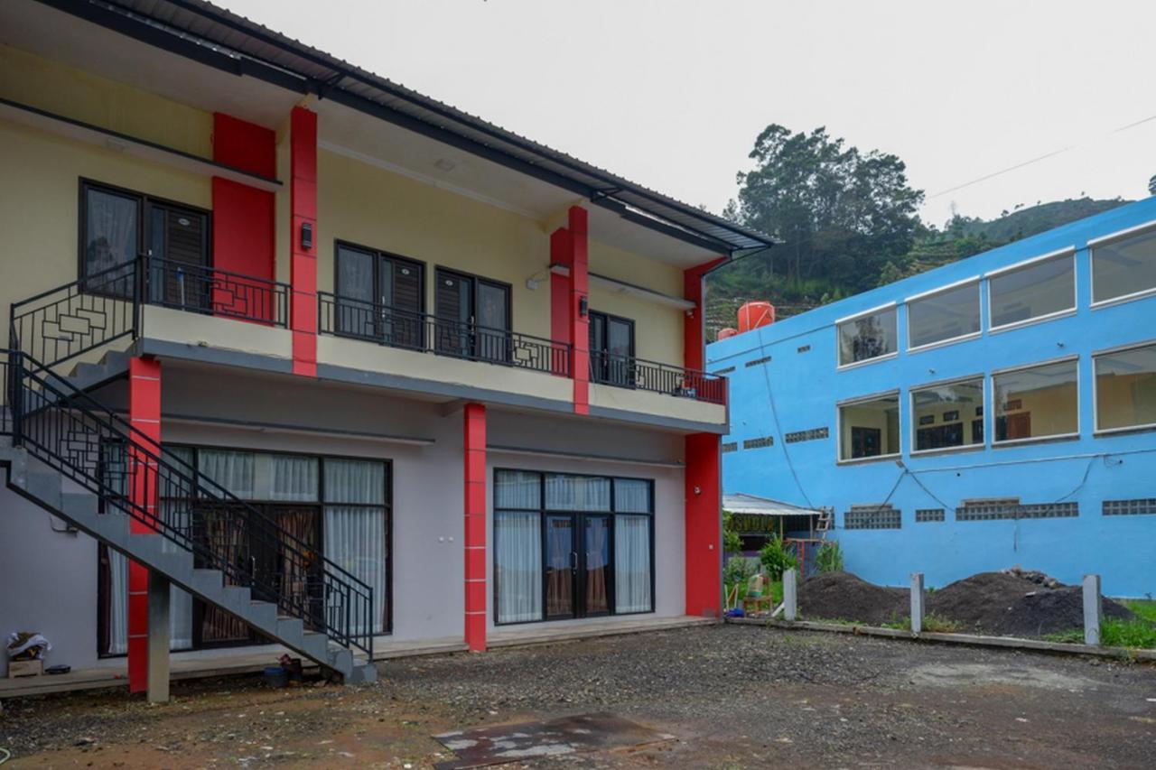 Reddoorz @ Gerbang Dieng Plateau Area Wonosobo Eksteriør bilde